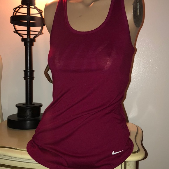 ✅❤️Nike Workout Tank Top. - Picture 1 of 6